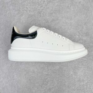 Alexander McQueen Black and White Patent Leather Low-Top Sneakers Casual Footwear Platform Shoes Height-Enhancing Shoes Men's Shoes Women's Shoes 625162WHYB89061