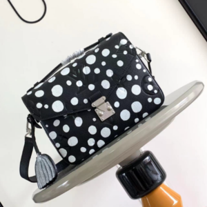 Louis Vuitton LV x YK Pochette Métis Handbag – Black